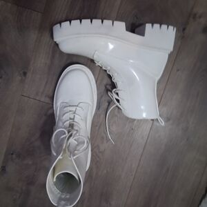 White Lace-Up Women's Boots